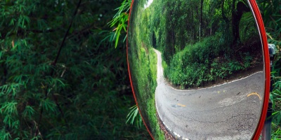 Posa Specchio parabolico e dissuasori di sosta